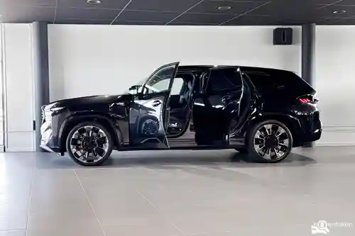 BMW XM 2024