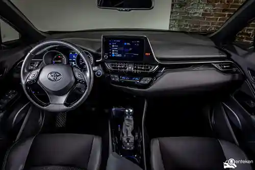 Toyota C-HR 1.8 Hybrid 2023