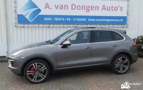 Porsche Cayenne Turbo 2011