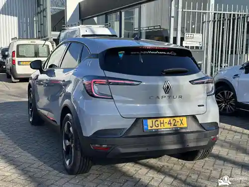 Renault Captur E-Tech Plug-in Hybrid 160 2025