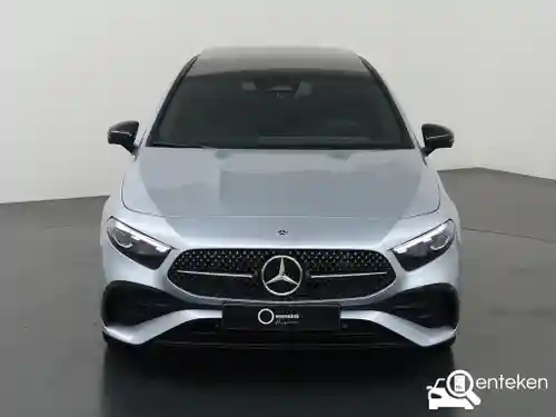 Mercedes-Benz A 180 2025