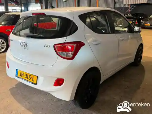 Hyundai i10 1.0 blue 2016