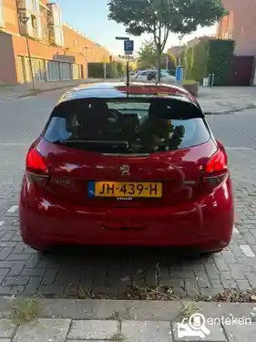 Peugeot 208 1.2 PureTech 82 2016