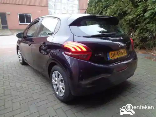 Peugeot 208 1.2 PureTech 82 2016