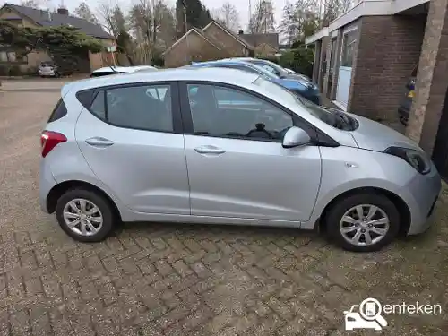 Hyundai i10 1.0 blue 2016