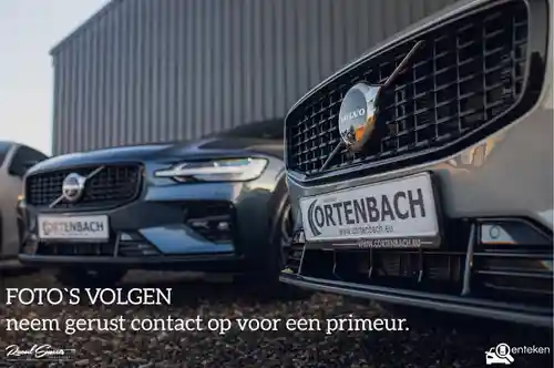 Volvo XC40 B4 2025