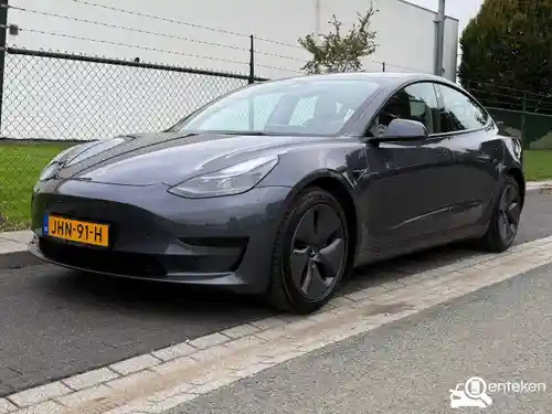 Tesla Model 3 Standard Range Plus 2021