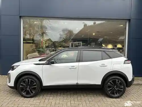 Peugeot 2008 1.2 Hybrid 145 2025