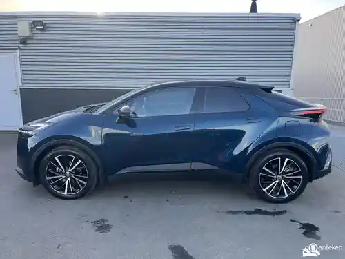 Toyota C-HR 1.8 Hybrid 2025