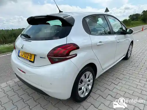 Peugeot 208 1.2 PureTech 82 2016