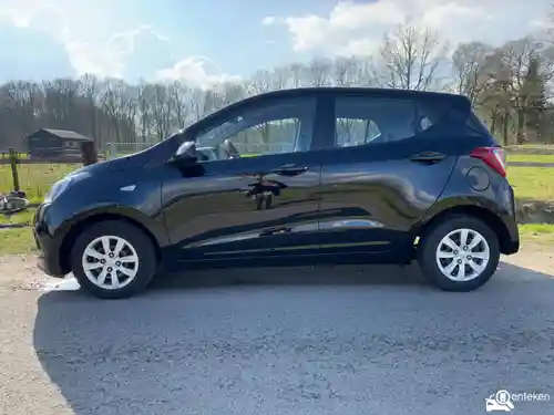 Hyundai i10 1.0 blue 2017