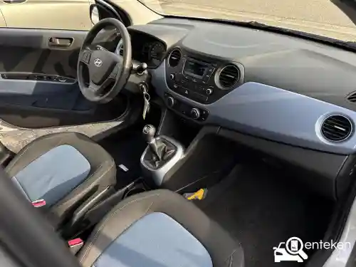 Hyundai i10 1.0 blue 2016
