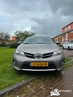 Toyota Auris 1.8 Hybrid 2015