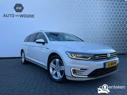 VW Passat Variant GTE 2015