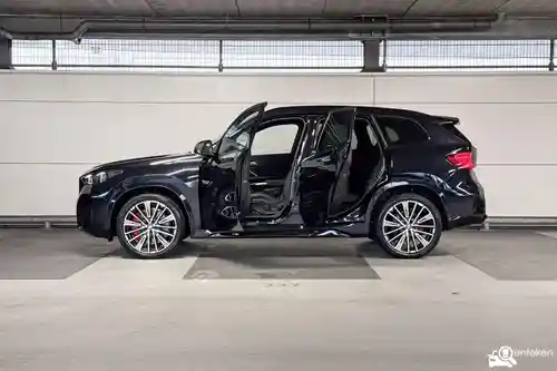 BMW iX1 xDrive30 2025