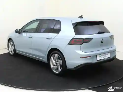VW Golf 1.5 eHybrid 2025