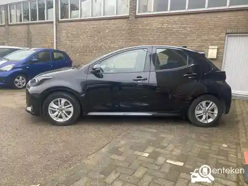Mazda 2 Hybrid 2023