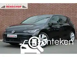 VW Golf 1.5 eHybrid 2025