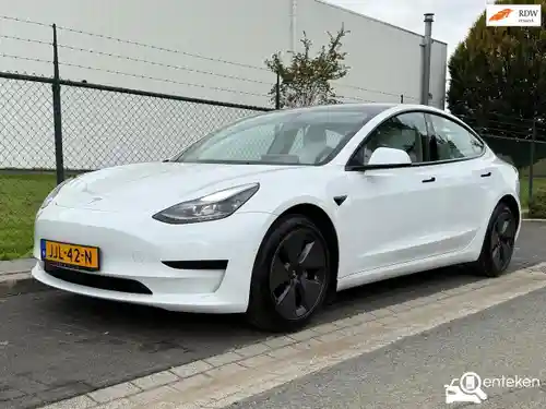 Tesla Model 3 Standard Range Plus 2021