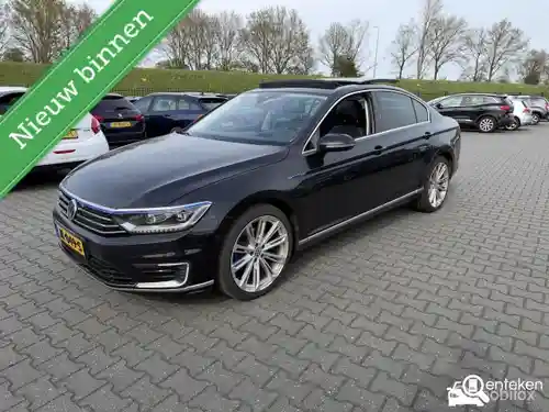 VW Passat GTE 2015