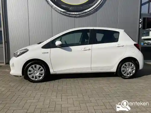 Toyota Yaris 1.5 Hybrid 2016