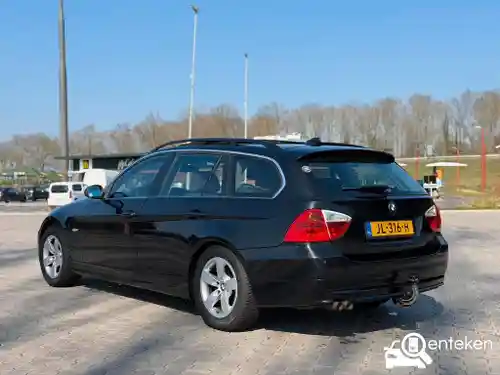 BMW 320i 2005