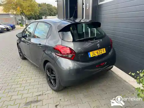 Peugeot 208 1.2 PureTech 82 2016