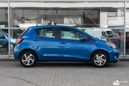 Toyota Yaris 1.5 Hybrid 2016
