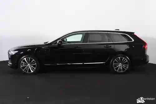 Volvo V90 T6 2025
