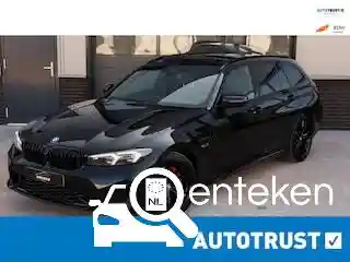 BMW 330e Touring 2023