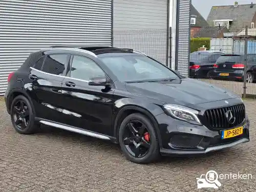 Mercedes-Benz GLA 200 2016
