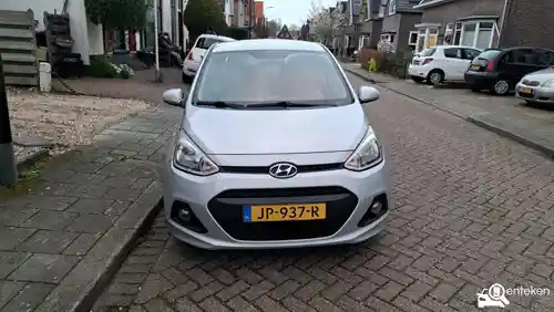 Hyundai i10 1.0 blue 2016