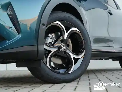 Alfa Romeo Junior Ibrida 1.2 VGT 48V-Hybrid 2025