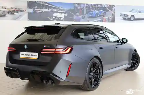 BMW M5 Touring 2025