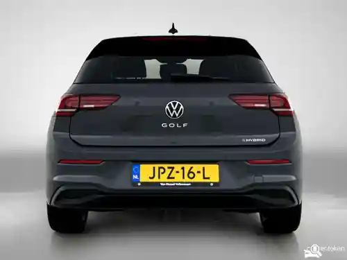 VW Golf 1.5 eHybrid 2026