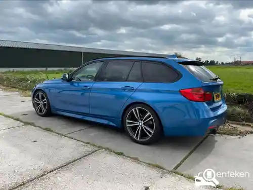BMW 320i Touring 2013