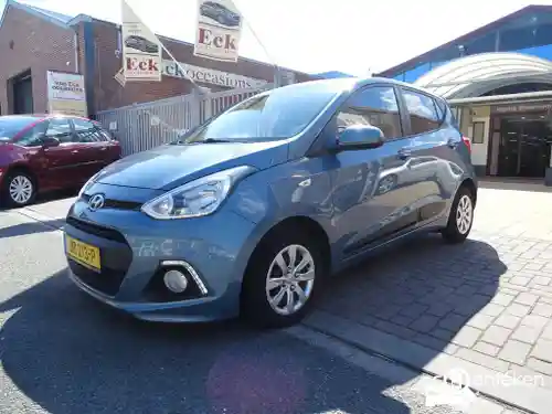 Hyundai i10 1.0 blue 2016