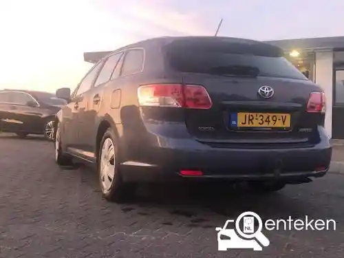 Toyota Avensis 1.8 2011