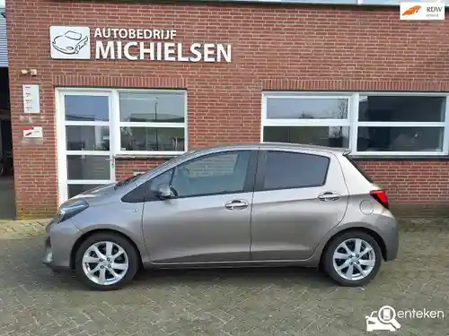 Toyota Yaris 1.5 Hybrid 2015