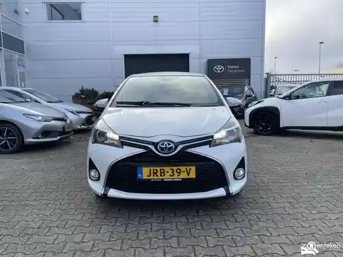 Toyota Yaris 1.5 Hybrid 2016