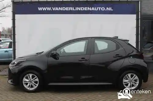 Mazda 2 Hybrid 2023