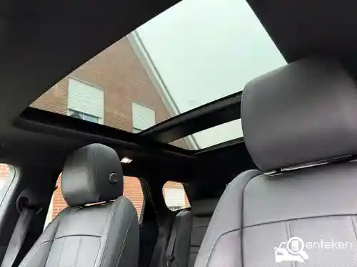Land Rover Range Rover Evoque P300e 2023