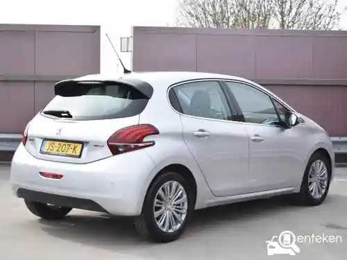 Peugeot 208 1.2 PureTech 82 2016