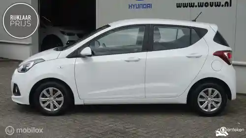 Hyundai i10 1.0 blue 2016