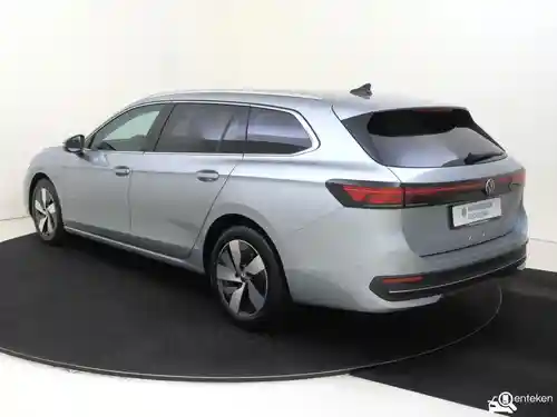 VW Passat Variant 1.5 eHybrid 2025