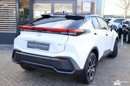 Toyota C-HR 1.8 Hybrid 2025