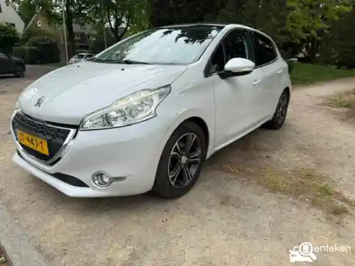 Peugeot 208 1.2 PureTech 82 2014