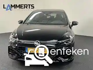 VW Golf 1.5 eTSI 2025