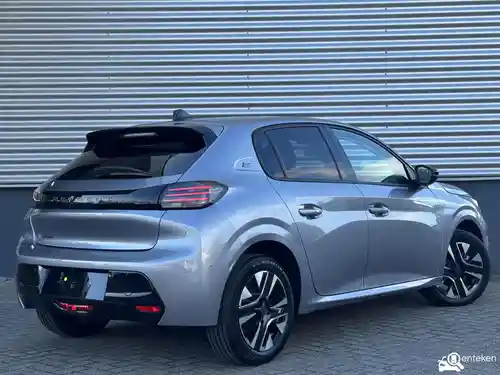 Peugeot e-208 156 2025