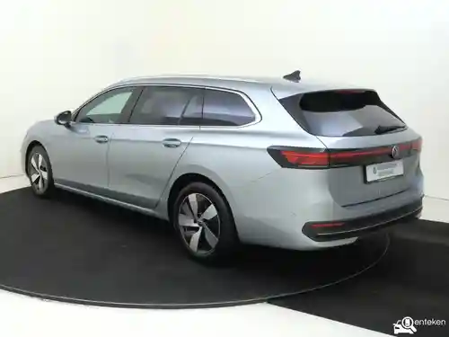 VW Passat Variant 1.5 eHybrid 2025
